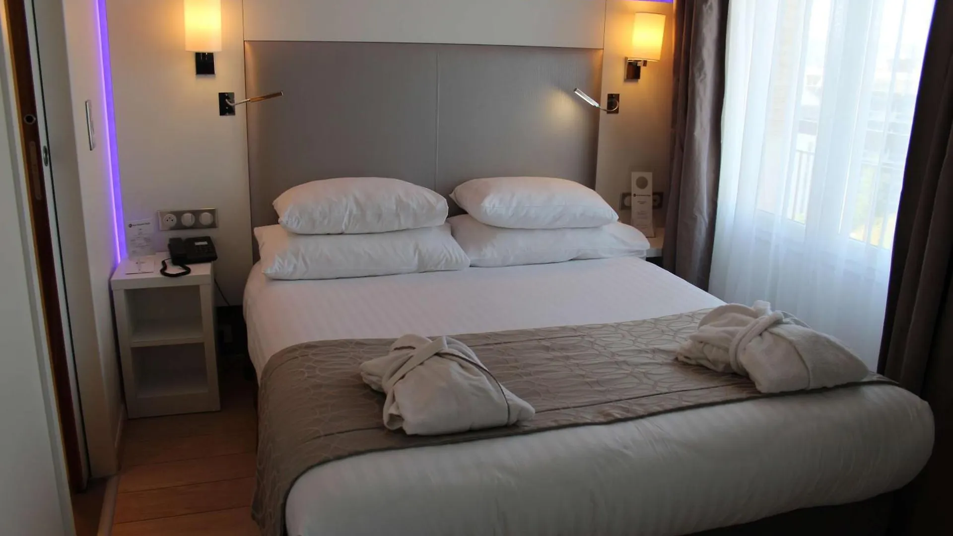 Best Western Plus Hotel Carlton Annecy 4*,  Frankrig