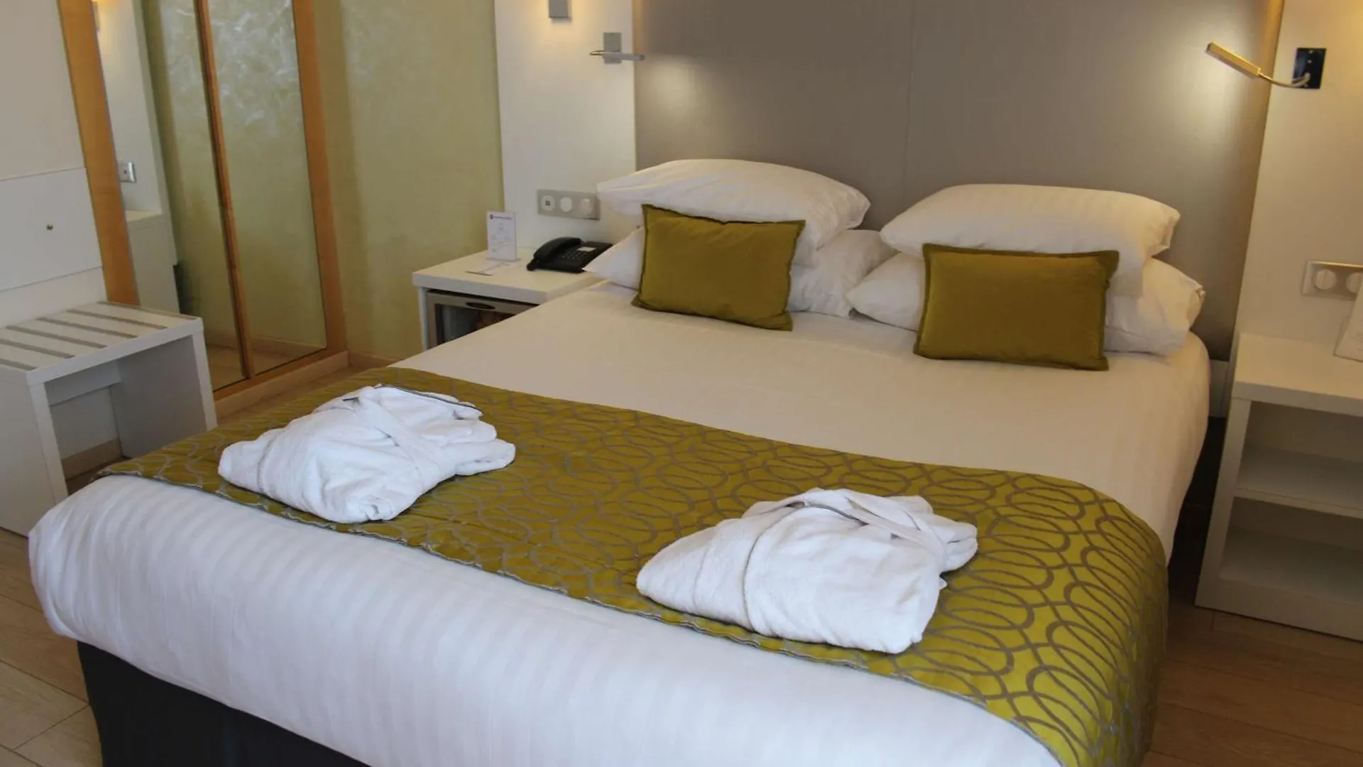 Best Western Plus Hotel Carlton Annecy